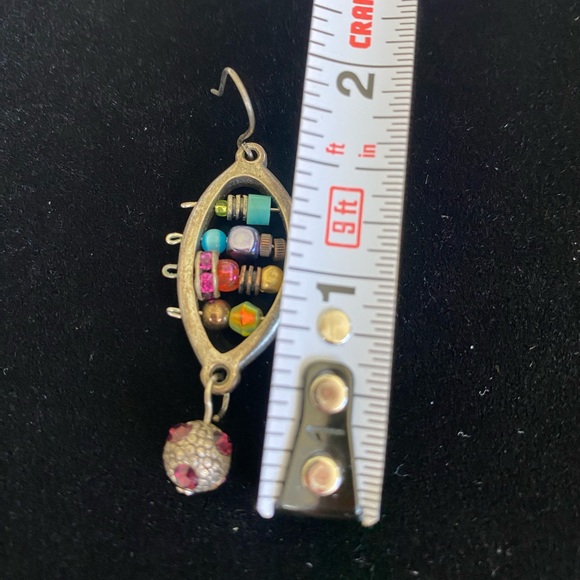 π$3 bundled - 4 Pairs of Dangle Earrings - Picture 7 of 9